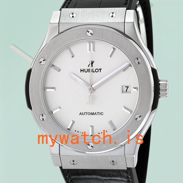 Hublot Classic Fusion Men’s Watch: Genuine vs. Replica Comparison